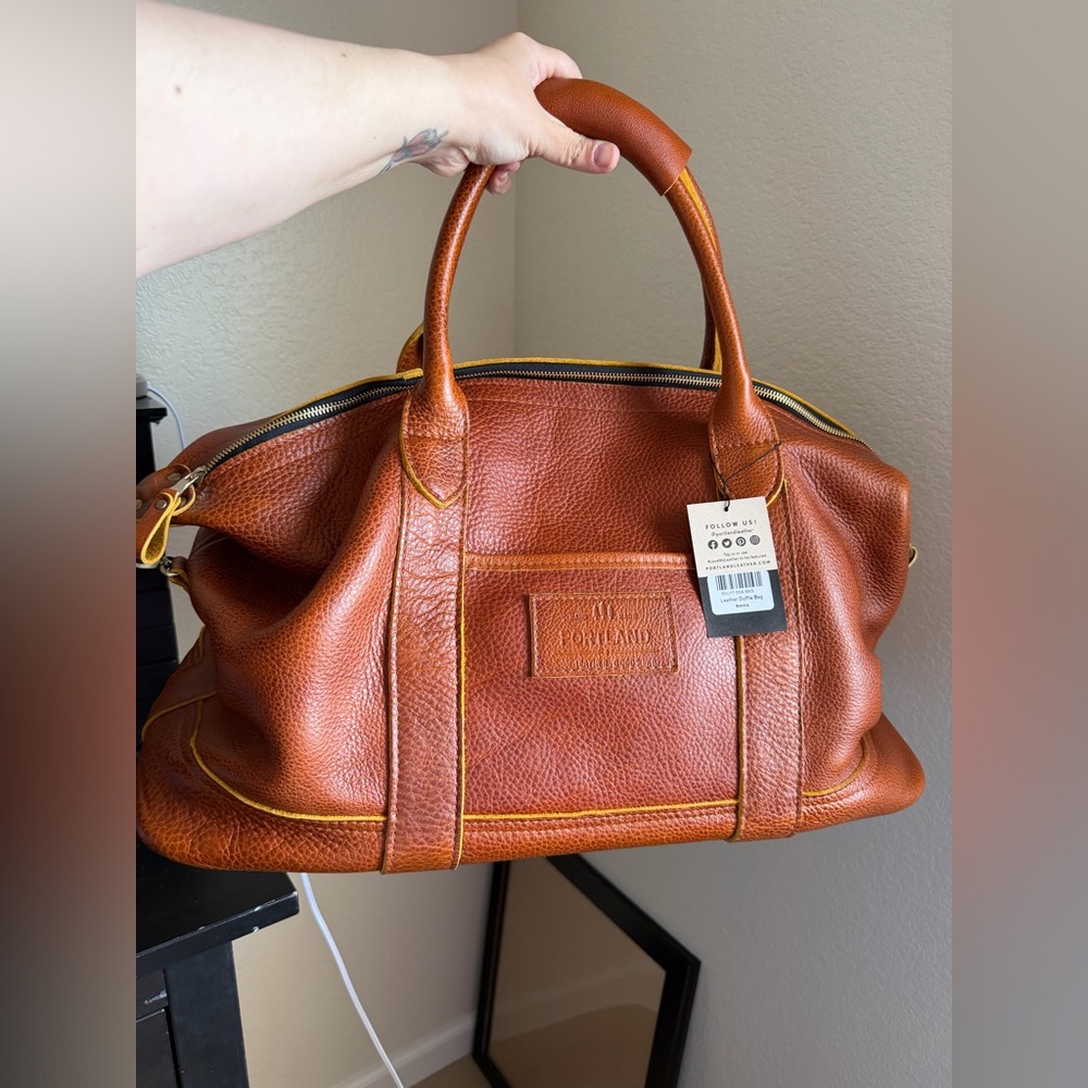 Portland Leather goods sienna duffel bag